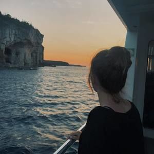 Meet your Posher, Mia